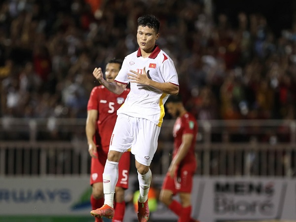 Việt Nam thăng tiến mạnh mẽ trên bảng xếp hạng FIFA, bỏ xa Thái Lan 16 bậc