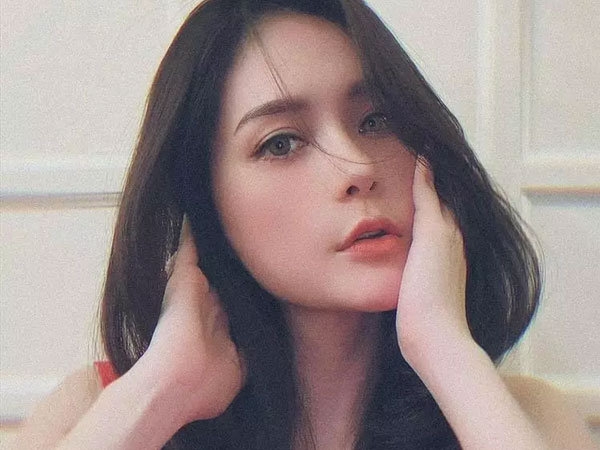 Di Băng đổi gió tóc ngắn nhưng trông lạ hoắc như vừa 'đập mặt'