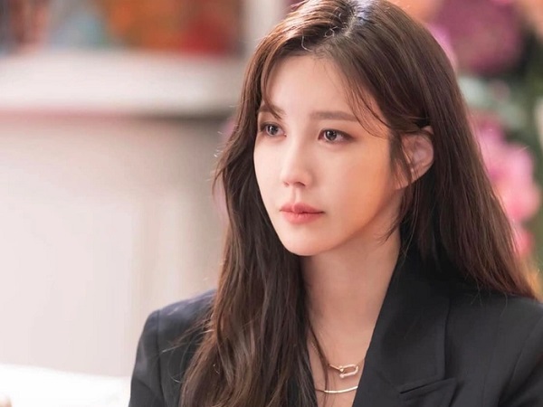 Lee Ji Ah sẽ tham gia phim mới của biên kịch Penthouse, netizen chuẩn bị mũ chờ loạt cua cực khét