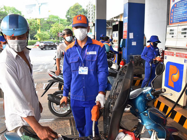 Khó nhập xăng giá rẻ từ Malaysia
