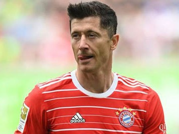 Lewandowski từ chối tập trung cùng Bayern Munich