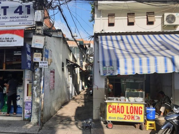 Đi tiểu bậy còn cự cãi, nam thanh niên bị người phụ nữ đâm chết