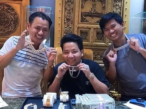 'Bộ ba hoàn hảo' Khoa Pug - Vương Phạm - Johnny Đặng từng gây xôn xao 'cõi mạng' giờ ra sao?