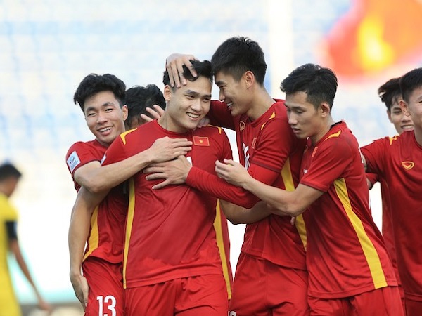 Hạ đẹp Malaysia, Việt Nam gián tiếp loại Thái Lan để hiên ngang vào tứ kết U23 châu Á