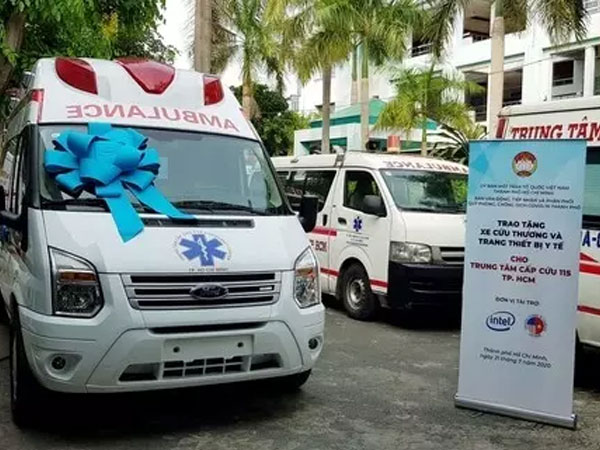 Tặng xe cứu thương gần 5 tỉ đồng, phải nộp thuế hơn 600 triệu