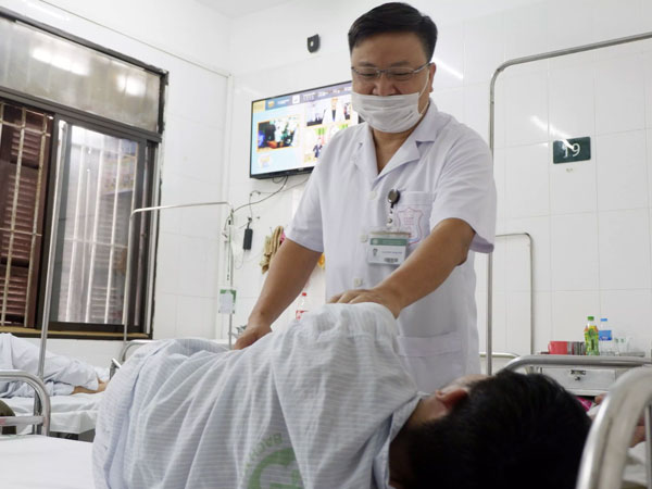 Cứ đến kỳ thi nữ sinh lại đau bụng, bác sĩ chỉ nguyên nhân khiến gia đình bất ngờ