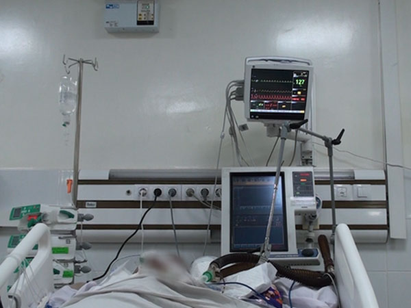 Truyền 56 lít máu, chạy ECMO 10 ngày cứu nam thanh niên mắc sốt xuất huyết nguy kịch