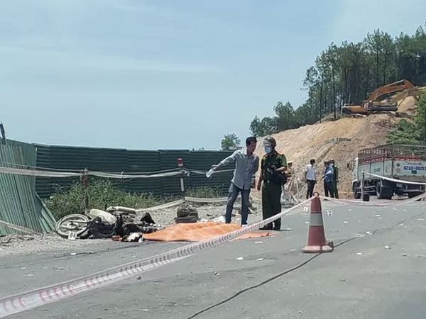 Công an truy tìm ô tô gây tai nạn chết người rồi bỏ trốn khỏi hiện trường