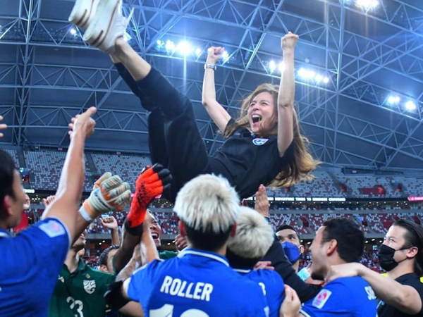 Thái Lan mơ mộng dự World Cup với lứa U23, Madam Pang thưởng to cho 'Voi chiến'
