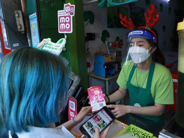 Ví điện tử MoMo bất ngờ mua 49% cổ phần một công ty chứng khoán
