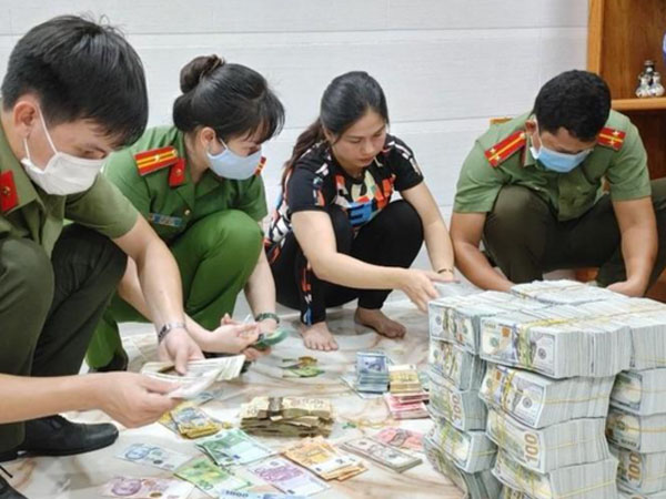Vụ vận chuyển 30.000 tỷ đồng ra nước ngoài: Tiếp tục điều tra nhiều chủ tiệm vàng