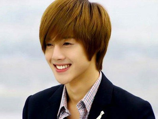 8 năm sau scandal hành hung bạn gái cũ, Kim Hyun Joong cuối cùng đã tìm thấy bến đỗ hạnh phúc bên bà xã là mối tình đầu