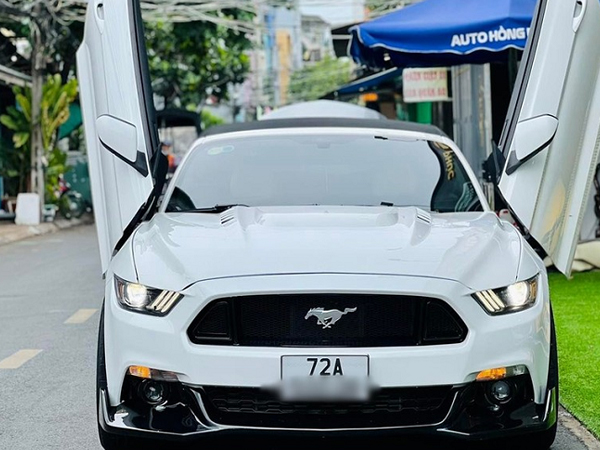 Ford Mustang Convertible 'kịch độc' rao bán hơn 1,8 tỷ ở Vũng Tàu