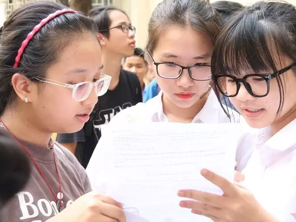 Học sinh tốt nghiệp THCS song bằng 'không biết về đâu': Sở GD-ĐT Hà Nội lý giải
