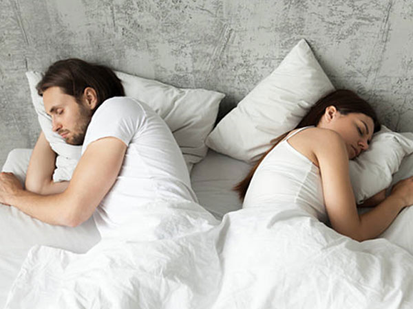 Vợ chồng nên ngủ chung hay riêng? Câu trả lời khiến nhiều người bất ngờ