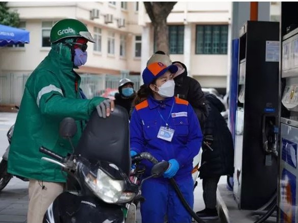 Bộ Tài chính đề xuất bỏ quỹ bình ổn giá xăng dầu