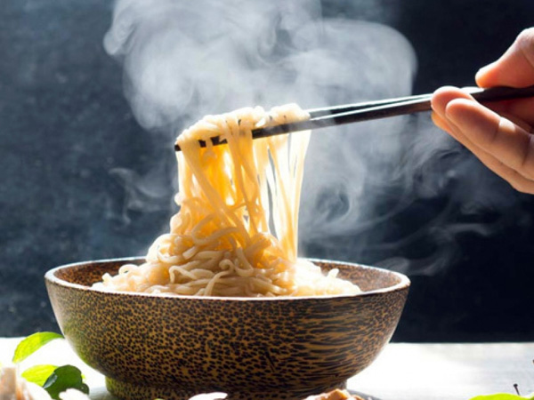 Việt Nam thúc đẩy EU gỡ bỏ kiểm soát Etylen oxit mỳ ăn liền xuất khẩu