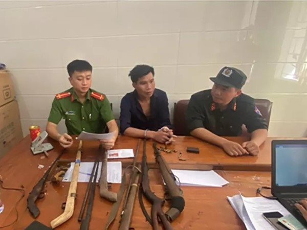 Phá tụ điểm ma tuý, tịch thu 7 khẩu súng tự chế