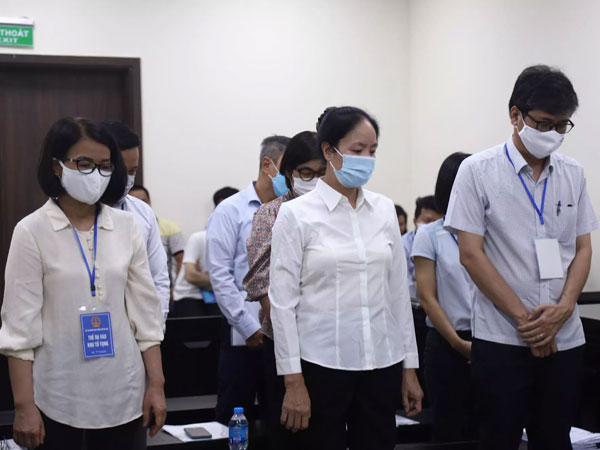 ‘Đại gia đầu bạc’ Trần Phương Bình và chuyện ‘giấu vàng’ ở Ngân hàng DAB