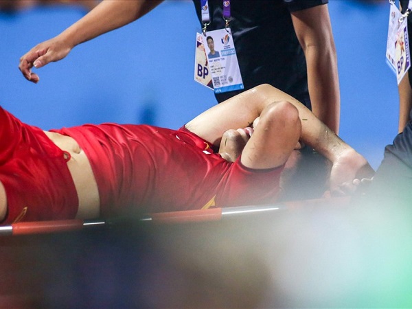 Kết thúc giải châu Á, hậu vệ U23 Việt Nam Nam phải phẫu thuật nội soi, nghỉ thi đấu dài hạn