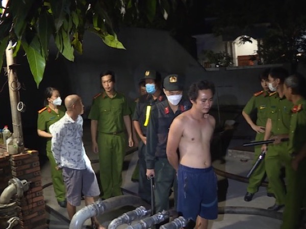 Bắt khẩn cấp giám đốc 'pha chế' hàng triệu lít xăng tại Bà Rịa- Vũng Tàu