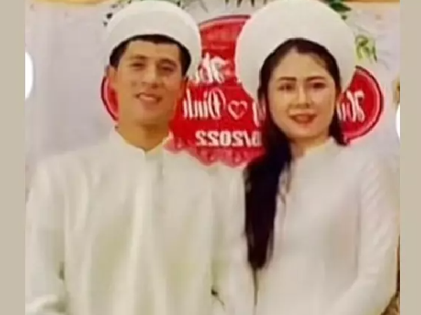 Đình Trọng bí mật làm lễ ăn hỏi với bạn gái hơn tuổi