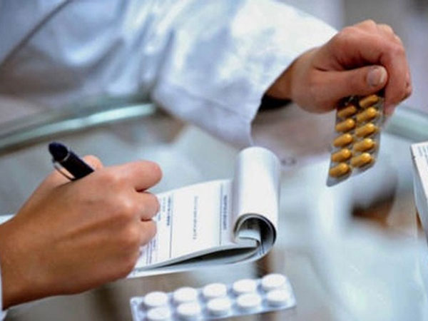 Bộ Y tế siết việc kê đơn thuốc điều trị ngoại trú