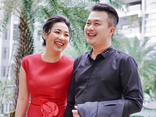 Lê Khánh thừa nhận 'không biết gì ngoài công việc diễn viên', ông xã là người quán xuyến gia đình