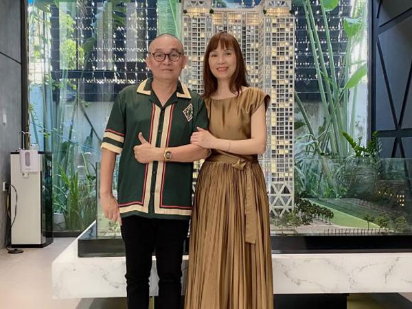 Rời cơ ngơi bạc tỷ trên phố cổ Hà Nội, vợ chồng danh hài Xuân Hinh tậu chung cư cao cấp ra ở riêng