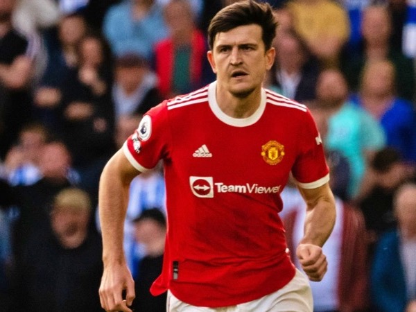 Harry Maguire có thể mất băng đội trưởng ở MU