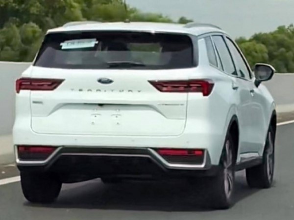 Bắt gặp Ford Territory chạy thử trên đường cao tốc Hà Nội – Hải Phòng