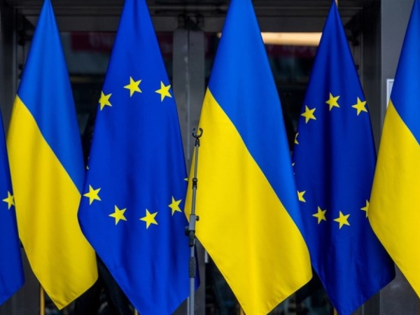 Hội đồng châu Âu nhất trí trao tư cách ứng cử viên cho Ukraine và Moldova