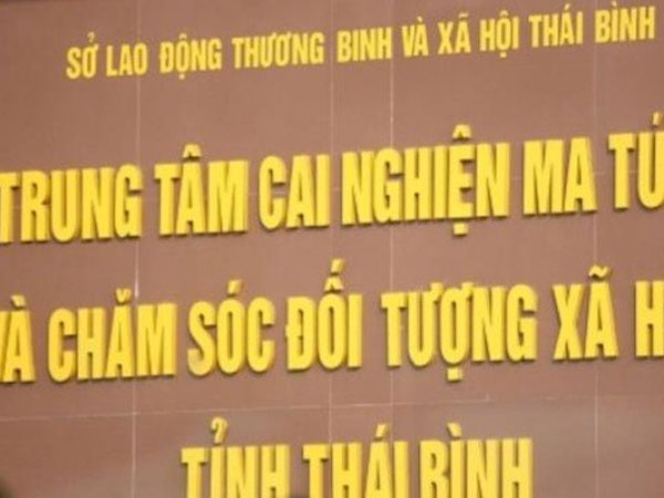 Nhân viên trung tâm cai nghiện bán ma túy cho học viên