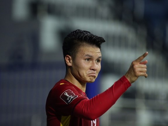 Cựu tiền đạo Lille 'nắn gân' Quang Hải trước ngày gia nhập Ligue 2