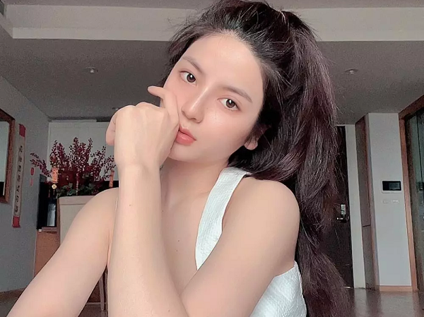 Bạn gái Quang Hải thời vừa xấu lại nghèo, bị crush phũ