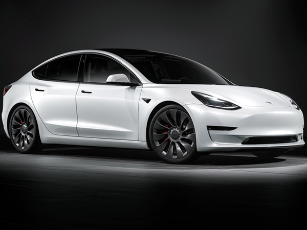 Công nghệ xe tự lái hoàn toàn của Tesla đang ngày càng rẻ và phổ cập hơn