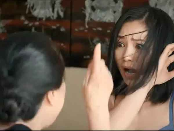 Chồng mất, con dâu bị mẹ mắng sát phu không cho mặc áo tang