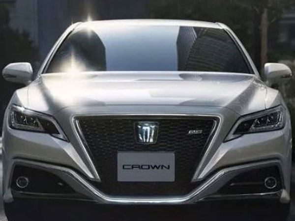SUV Toyota Crown 2023 hoàn toàn mới 'lộ hàng' tại Nhật Bản