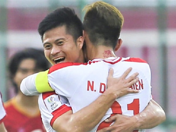 Tiền vệ Viettel dành tặng siêu phẩm để đời tại AFC Cup cho 'nóc nhà'