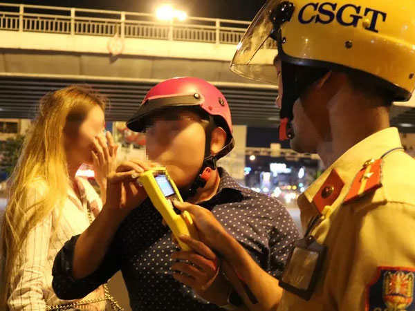Gần 8.000 tài xế 'dính' nồng độ cồn, bị phạt 30 tỉ đồng
