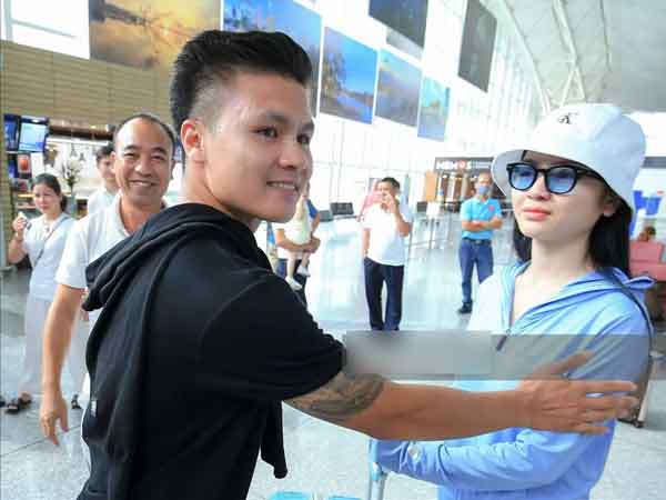 Quang Hải nói lời gan ruột trước khi sang Pháp