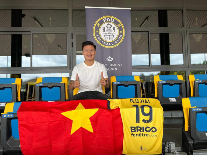 Quang Hải vượt qua kiểm tra y tế, chính thức nhận số áo 19 tại Pau FC