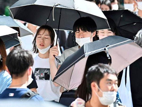 Nhật Bản đối mặt với đe dọa kép trong đợt nắng nóng kỷ lục