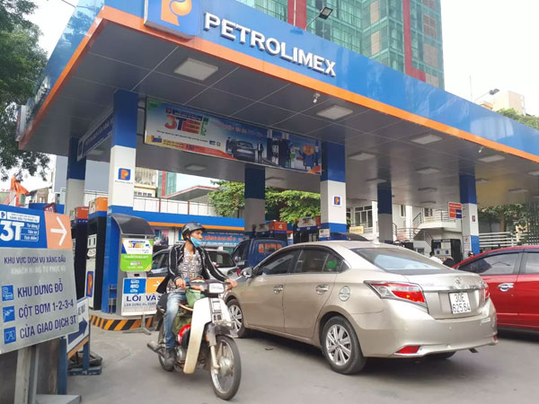 Giảm thuế tiêu thụ đặc biệt, VAT với xăng dầu: Còn đợi Quốc hội họp