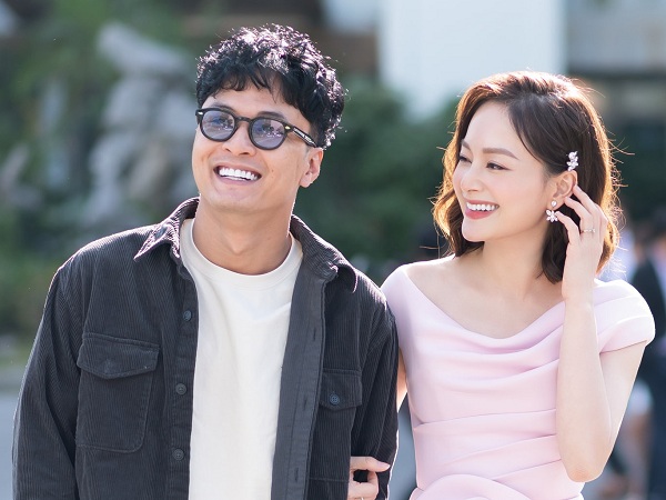 Lan Phương thay thế Hồng Đăng mở màn gameshow 'Cuộc hẹn cuối tuần' mùa 2