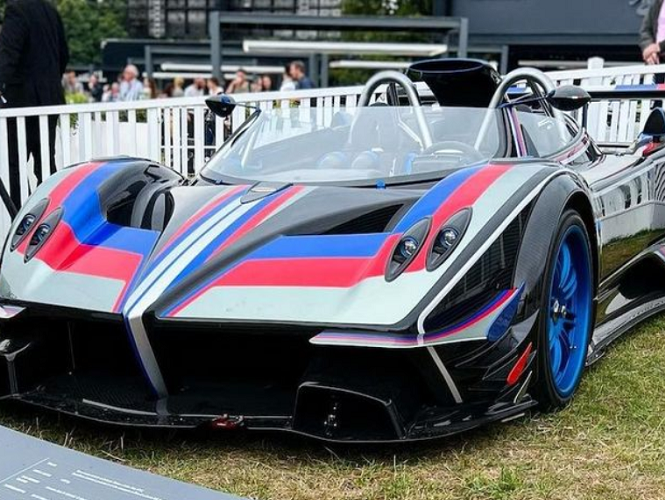Hypercar Pagani Zonda Revo Barchetta độc nhất thế giới lộ diện