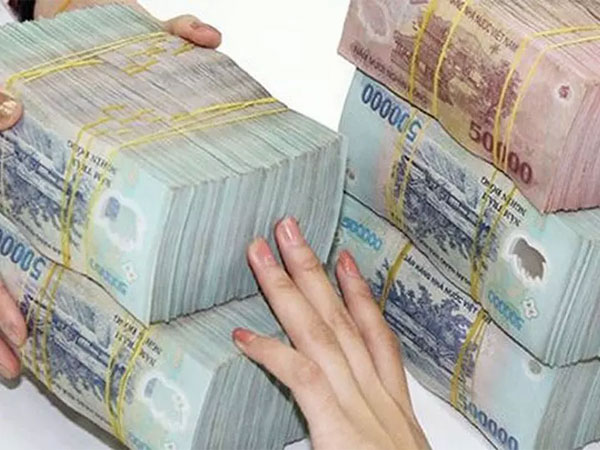 Tín dụng bất động sản: Siết quá tay, nguy cơ đình trệ gây áp lực lạm phát
