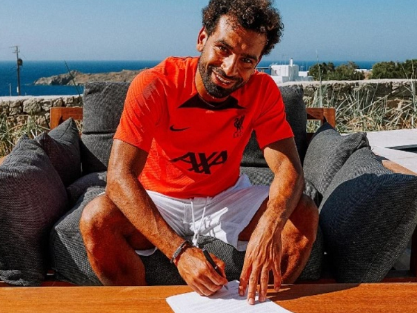 Salah gia hạn thêm ba năm, hưởng lương cao nhất lịch sử Liverpool
