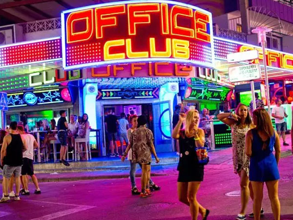 Majorca - thiên đường tiệc tùng xuyên đêm được giới nghệ sĩ, sao hạng A ưa thích