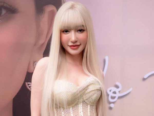 Netizen nghi vấn Elly Trần mang thai lần 3, loạt dấu hiệu mẹ bầu rõ mười mươi